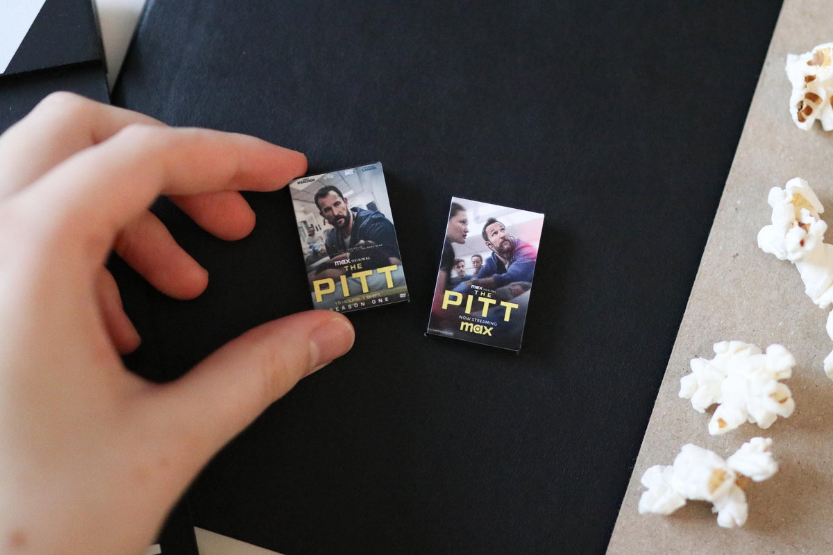 Mini Magnet The Pitt DVDs