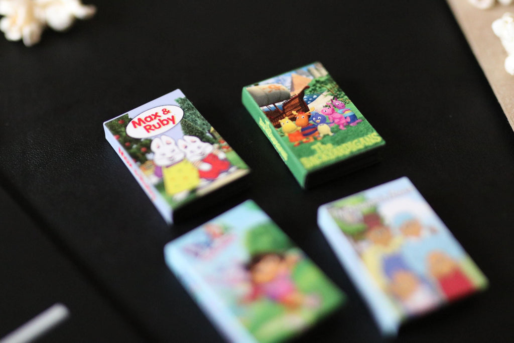 Mini Magnet Nostalgic Kids TV DVDs