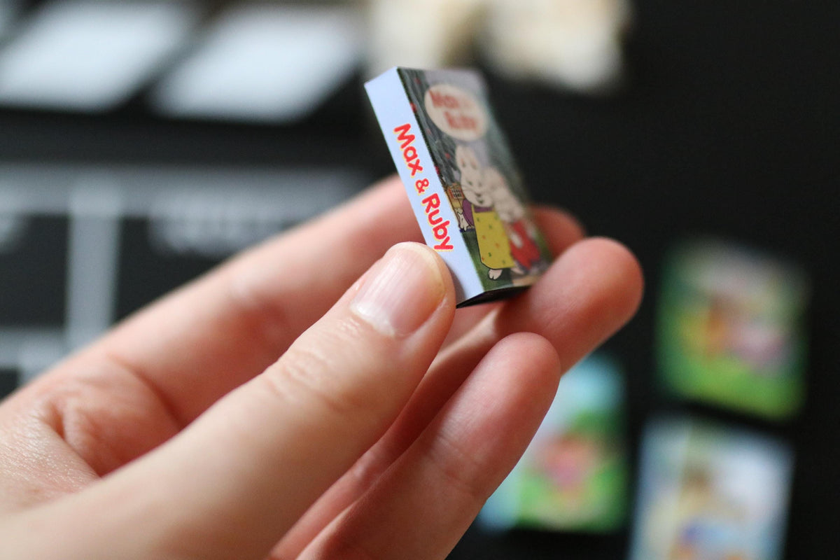 Mini Magnet Nostalgic Kids TV DVDs