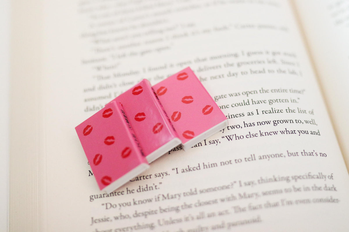Mini Magnet Burn Books