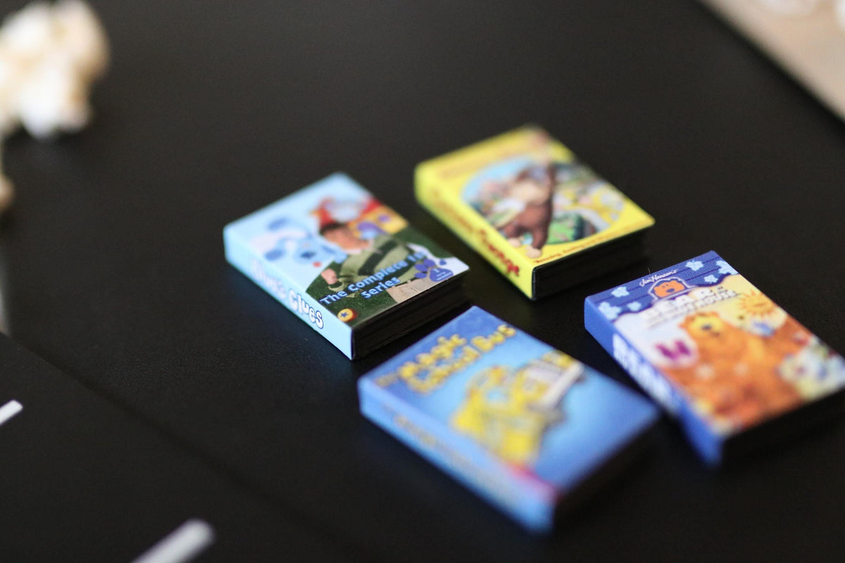 Mini Magnet Nostalgic Kids DVDs