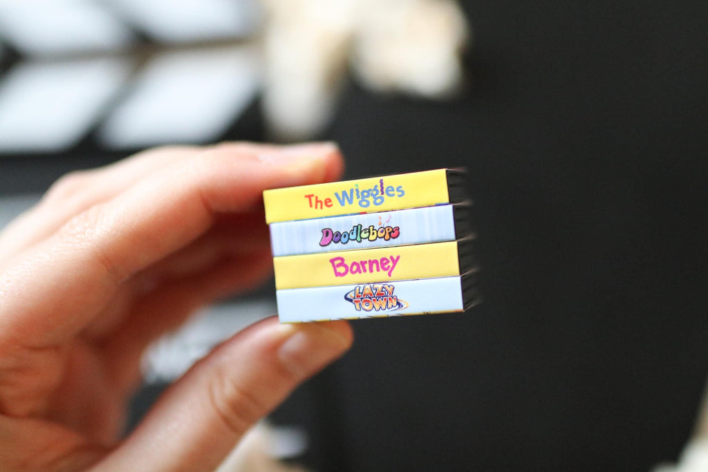 Mini Magnet Nostalgic Kids TV DVDs