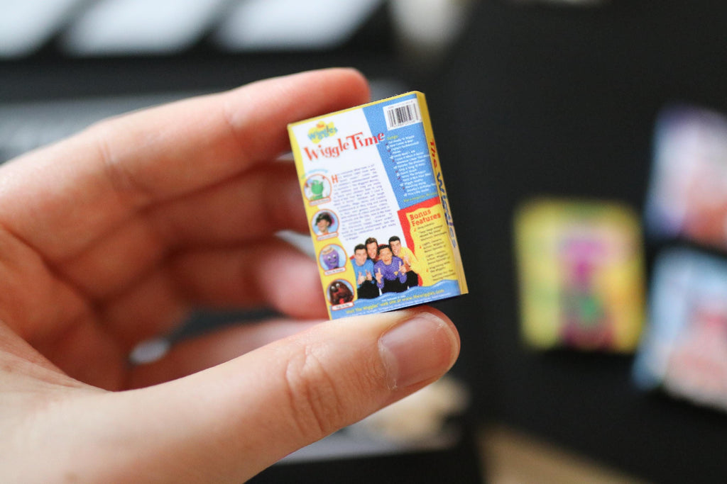 Mini Magnet Nostalgic Kids TV DVDs